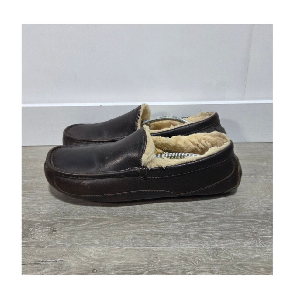UGG Ascot Brown Leather Men's Slippers Sheepskin Lining Size 9 Moccasins